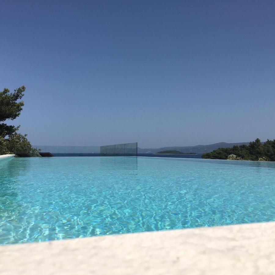 Holiday Hvar Vrbanj Luaran gambar