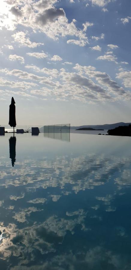 Holiday Hvar Vrbanj Luaran gambar