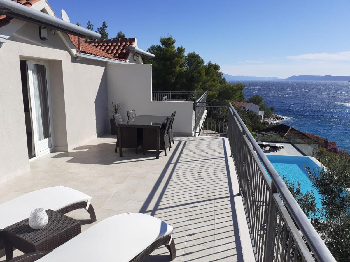Holiday Hvar Vrbanj Luaran gambar