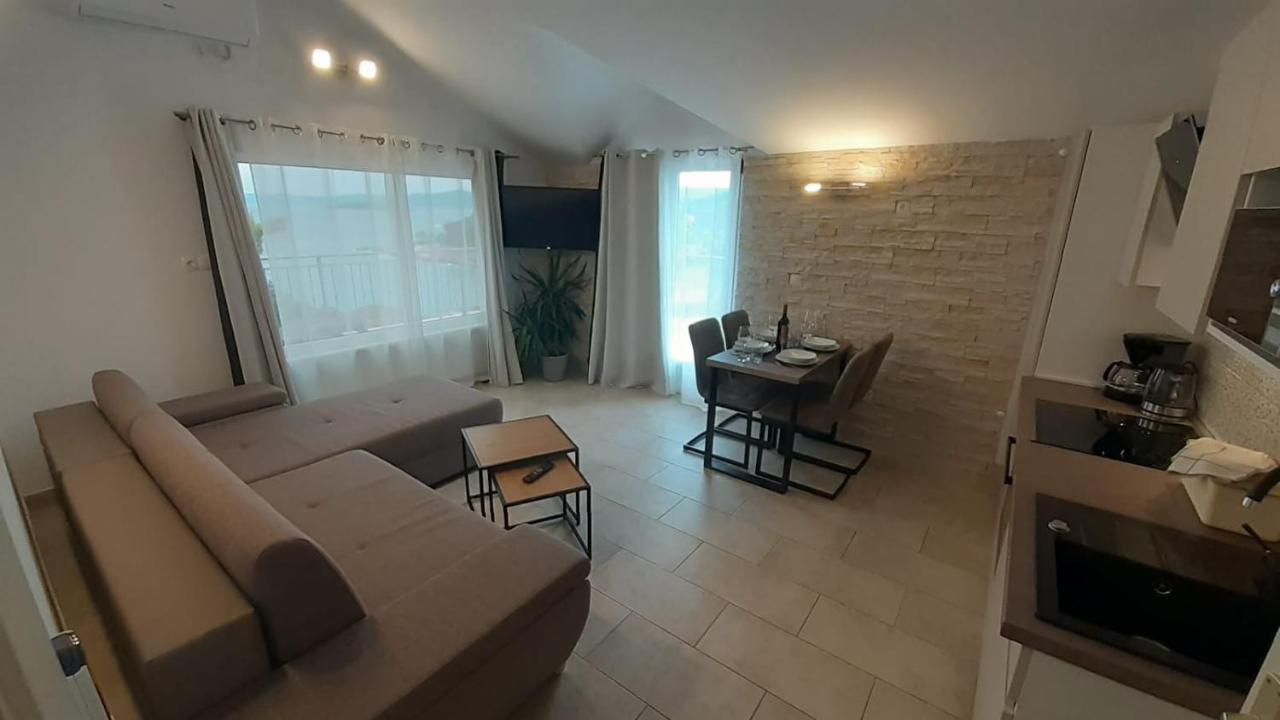 Holiday Hvar Vrbanj Luaran gambar
