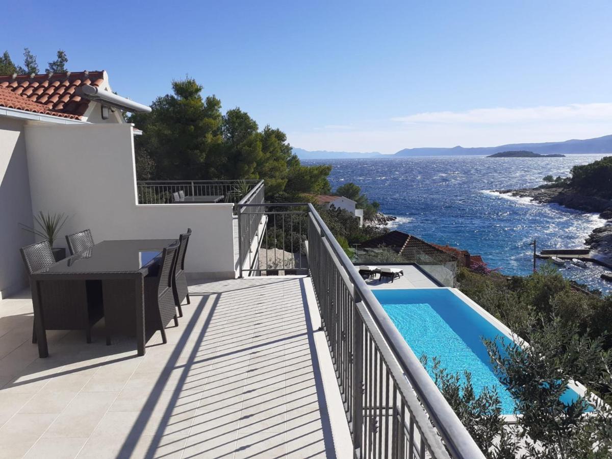 Holiday Hvar Vrbanj Luaran gambar