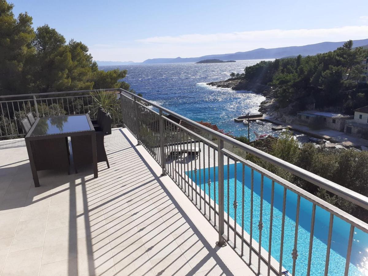 Holiday Hvar Vrbanj Luaran gambar