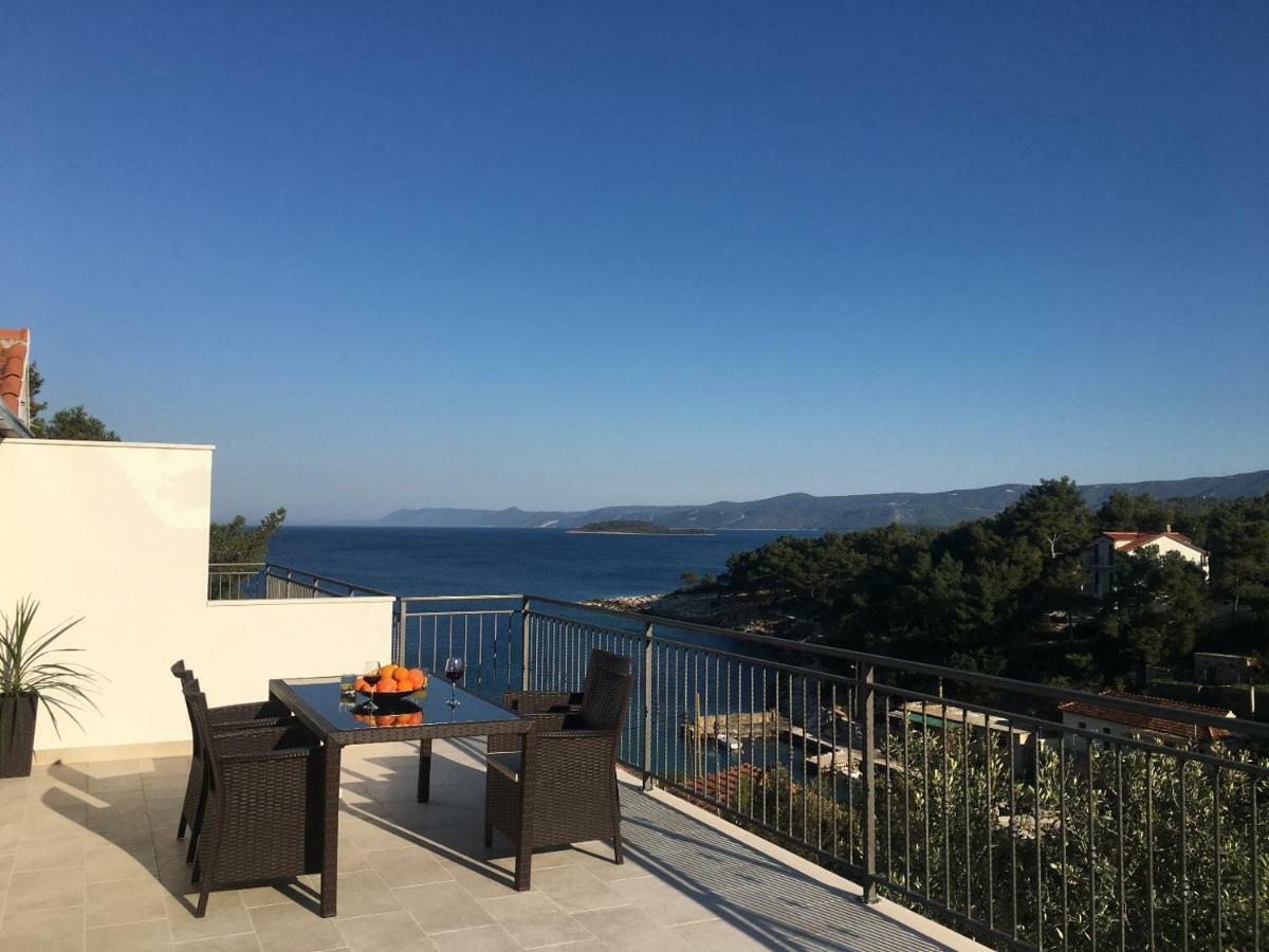 Holiday Hvar Vrbanj Luaran gambar