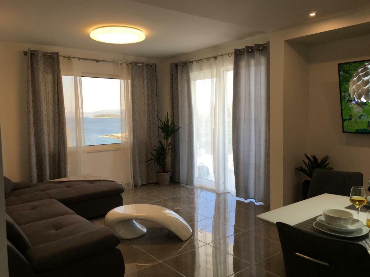 Holiday Hvar Vrbanj Luaran gambar