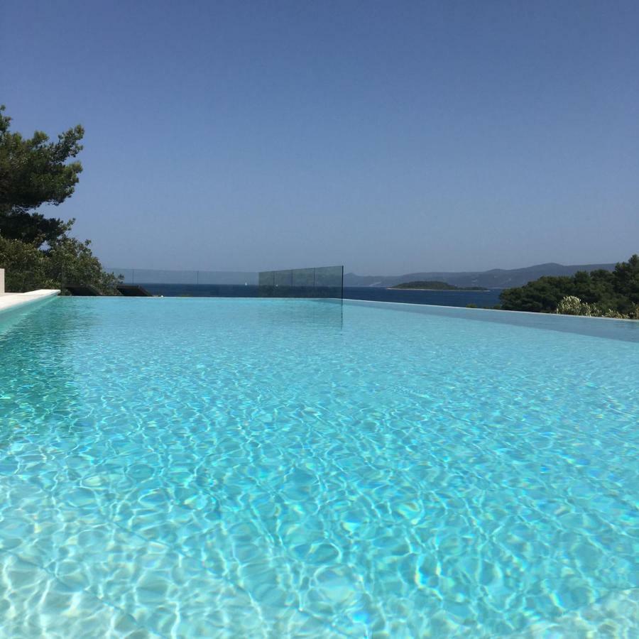 Holiday Hvar Vrbanj Luaran gambar