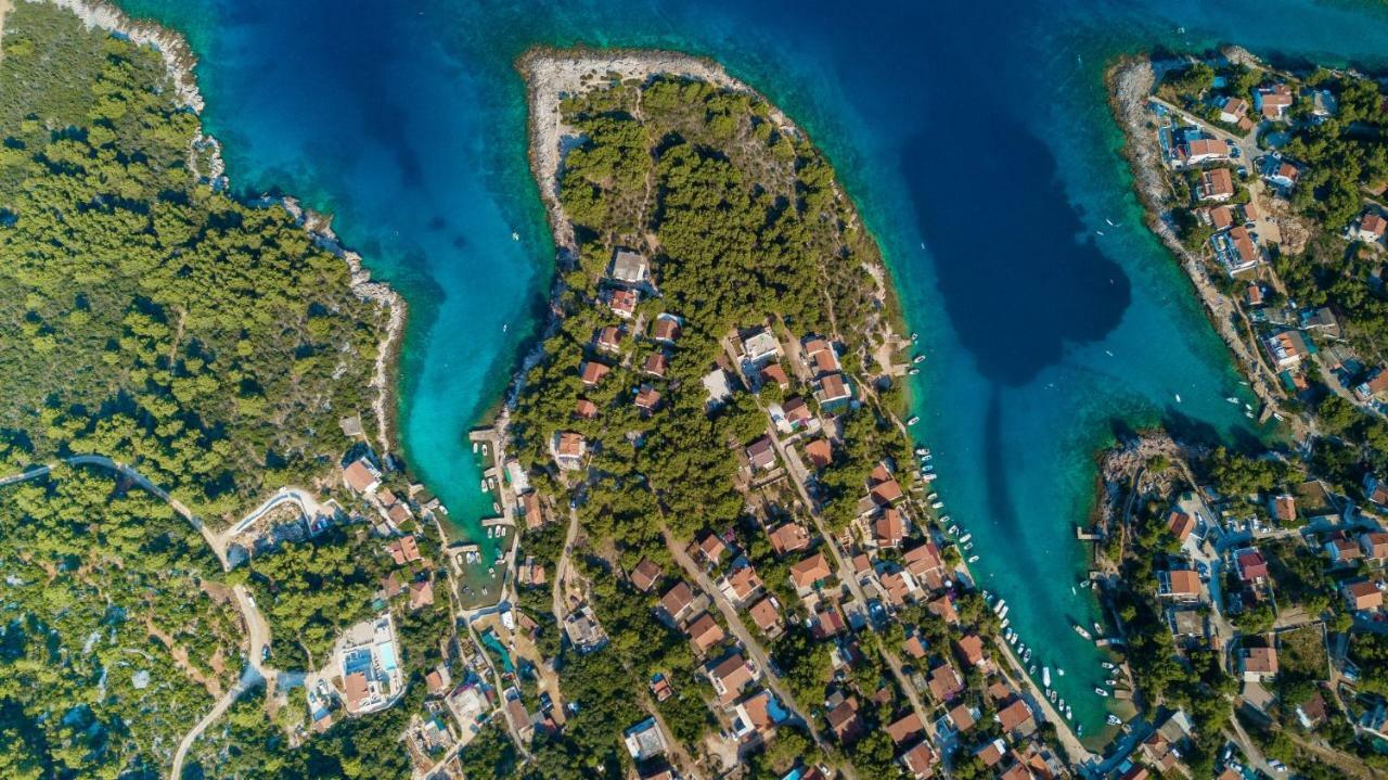 Holiday Hvar Vrbanj Luaran gambar