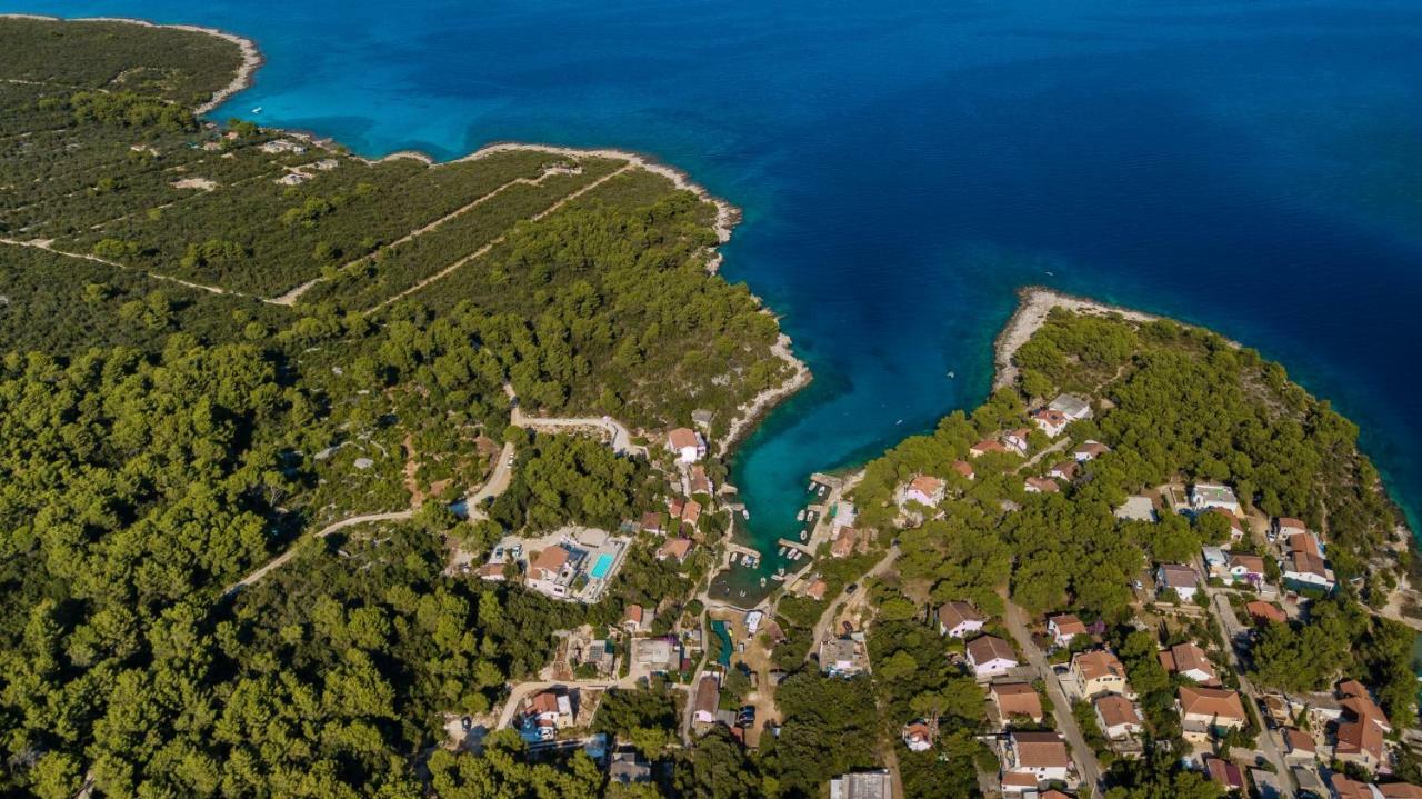 Holiday Hvar Vrbanj Luaran gambar